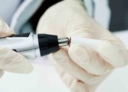 身だしなみの新定番！ 初心者でも使いやすい“鼻毛カッター”