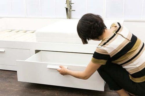 引き出しの収納量重視ならIKEA!ダブルベッドにも変身しちゃいます