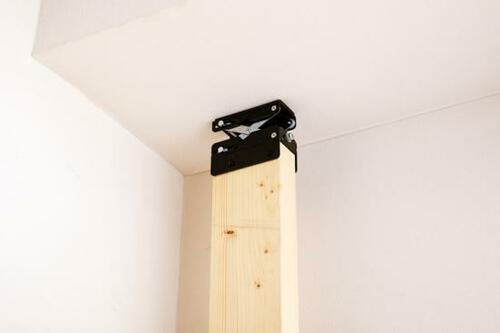 地震対策に突っ張りは必須!大切な家具を揺れから守るジャッキ イメージ