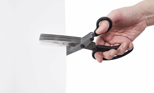 ザクザク切れる！サンスター文具「7連シュレッダーはさみ」 イメージ2