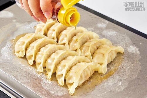 ▼羽根付き餃子のレシピ ホットプレートおすすめ イメージ3