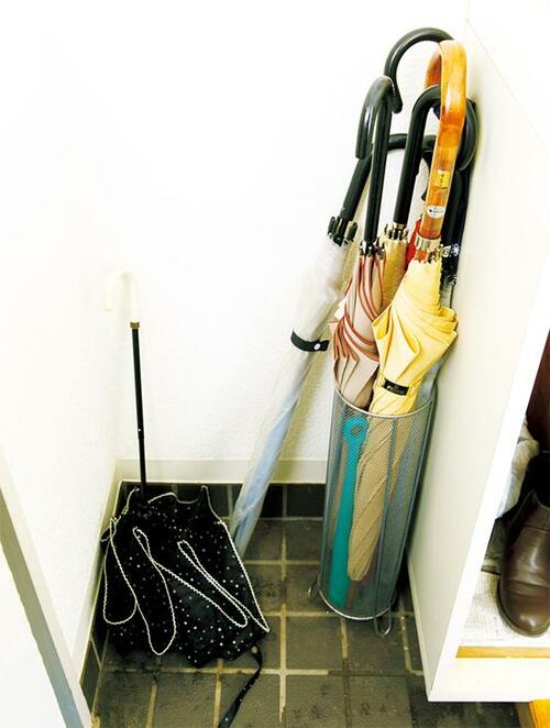 飾りやガタつきがある傘立ては使いにくいんです イメージ