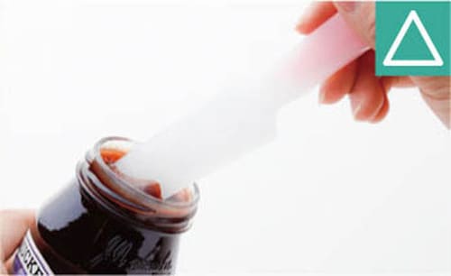 絶妙なしなりで底まですくえるかわいいピンクのシリコンヘラ イメージ2