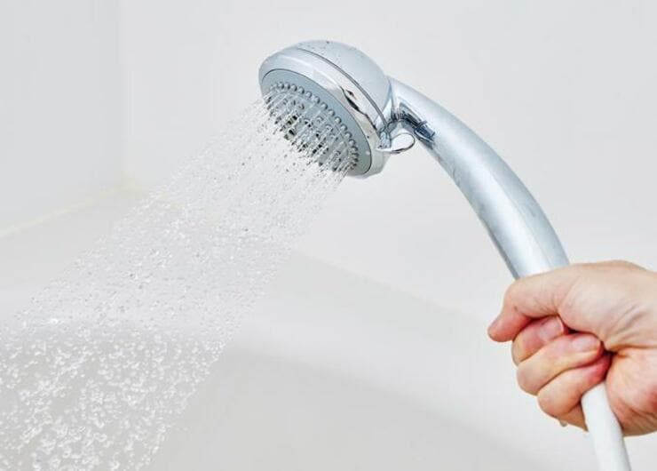 気持ちよくて節水もできる！ カインズPBのおすすめシャワーヘッド｜『LDK』とプロが比較