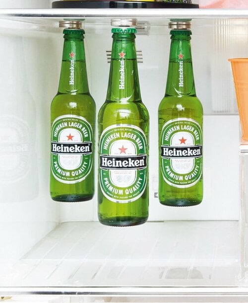 【収納術⑤】ジャマな瓶類は ネオジム磁石で天井から吊るす！ イメージ