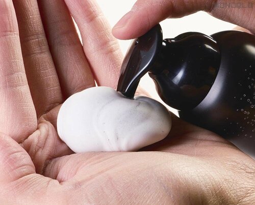 【使用感】きめ細かい濃密泡と清涼感でさっぱり メンズ泡洗顔おすすめ イメージ