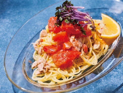 レシピ1:「冷凍トマトとツナの冷製パスタ」