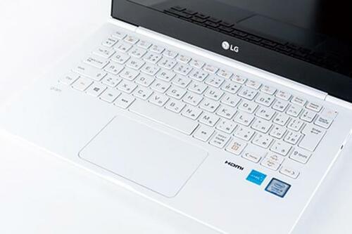 ついついカフェで仕事したくなる使いやすさ抜群の1台はgram