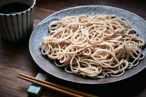 のどごしも香りも上品！プロ絶賛の更科そば イメージ2