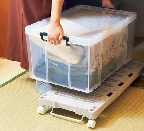 フタ付きケースを使うならキャスター台があれば転がせる!