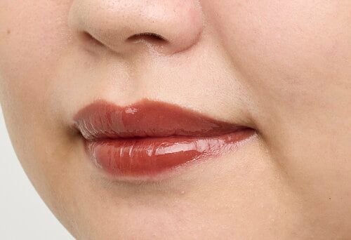季節が深まる秋冬は、ブラウン系リップを使いたい！ ブラウンリップおすすめ イメージ
