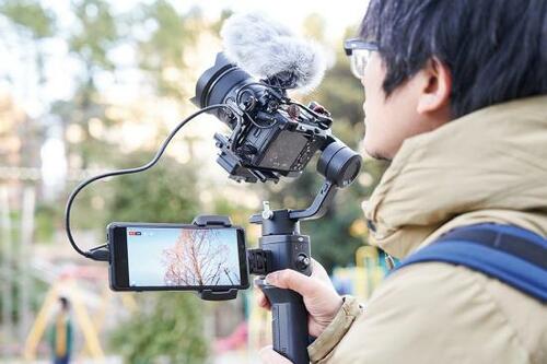 ポイント3:一眼映像をカンタンに生配信できる!