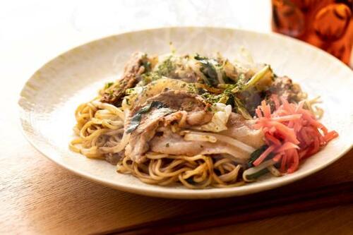 レンジでモチモチ食感！野菜たっぷりの美味しい焼きそばが作れる！ イメージ7