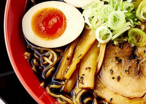 醤油ラーメン1位! 「麺家いろは 富山ブラック チャーシューめん(3食)」 イメージ
