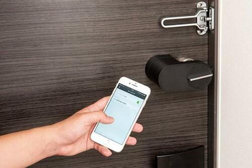 ご存知でした？ カギのない生活がものすごく快適だって！ イメージ