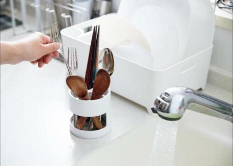 洗った箸はココに放置！使う時には乾いてる“ニトリの箸立て”の実力は？｜テストする女性誌『LDK』が試してみた！