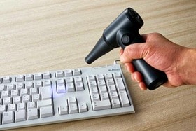 【ホコリを一気に吹き飛ばす！】パワフルなのに静かな電動エアダスターがセール対象に！｜Amazonプライム感謝祭