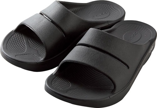 はくだけで足の疲れをケア ウーフォス「リカバリーシューズ OOahh」 イメージ