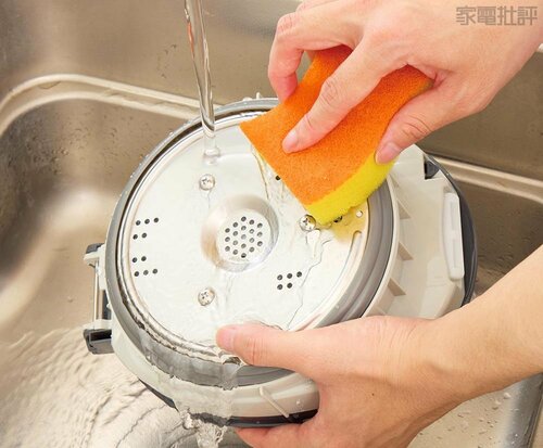 【フタ】外ブタ・内ブタはマメに水洗い(毎回) 加湿器おすすめ イメージ2