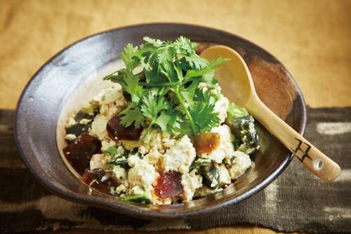 エスニックなダイエットおつまみ「ピータンと豆腐の和え物」