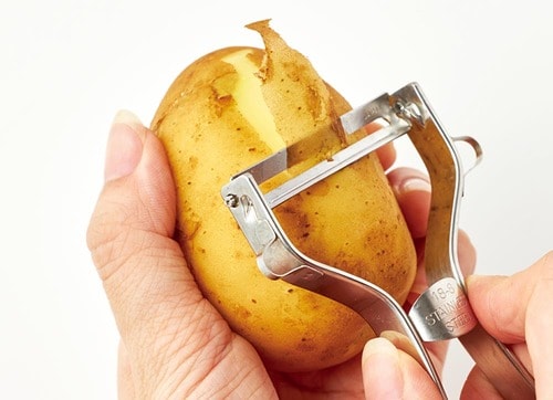 手が小さい人でも持ちやすくスルスル剥ける キッチン用品おすすめ イメージ