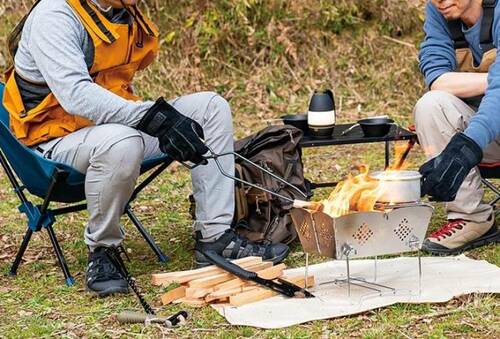 焚き火をしながらの調理も可能! ワークマンのおすすめキャンプグッズおすすめ イメージ3