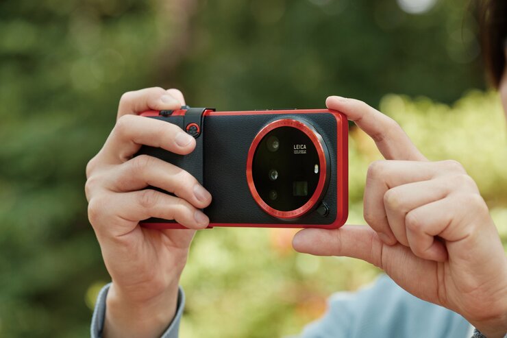 カメラ重視派のスマホユーザーが熱い視線を送る「Xiaomi 15 Ultra」を実機レビュー(家電批評)　　