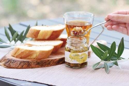 レモンオリーブオイルの爽やかな香り「オリーブオイルコンフィ 木の実とドライ果実 どっさりレモン 」 イメージ