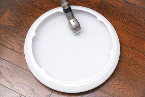 掃除ワザ1：柔軟剤で照明器具のホコリ防止！ イメージ2