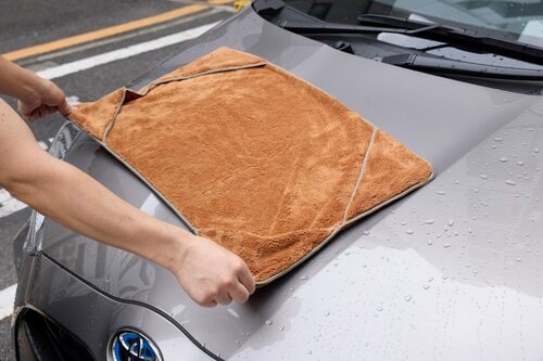 巨大サイズと三角ポケットでとても拭きやすい! 車用マイクロファイバークロスおすすめ イメージ