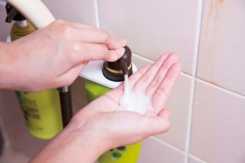 脱・シャンプーの直置き浮かせれば掃除がよりスムーズです イメージ2