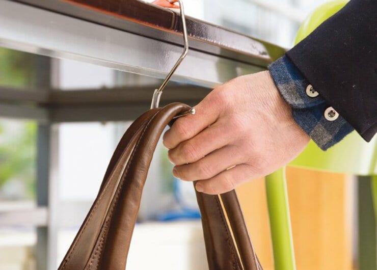 もう置き場所に困らない！ 「バッグハンガー」おすすめ3選│『MONOQLO』がテスト