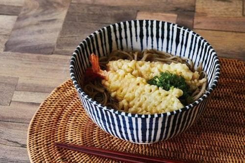 ニトリ「超軽量どんぶり カル:エクレ 染十草」