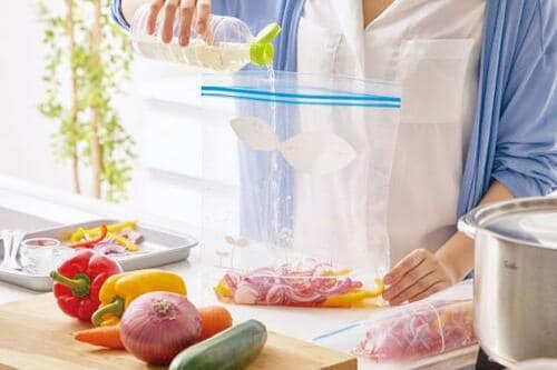 袋に入れて保存したいなら 密閉性の高い保存用バッグを活用！ イメージ