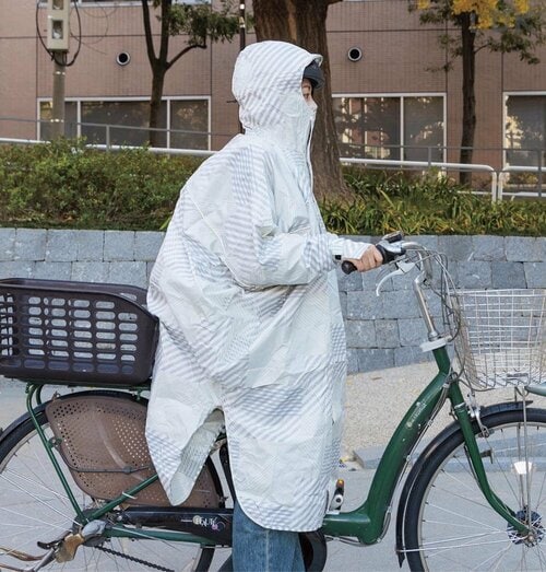 手の甲にカバー付き 自転車用ポンチョおすすめ イメージ