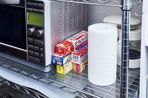 ラップどこ? 積み重ねるとキッチンがごちゃつきがち…