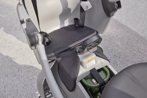 子どもを乗せやすいリアシート＆クッションがやさしい後ろ乗せシート 電動アシスト自転車おすすめ イメージ4