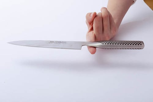 ①1万円超えの高級品なのに、柄の凸凹が握りにくい包丁 イメージ4