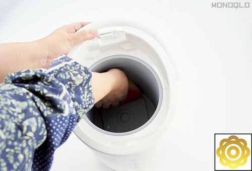 【お手入れ】蒸気カバーを外して洗えるので清潔! タンクは底まで手を入れても洗いやすい 寝室用加湿器おすすめ イメージ2