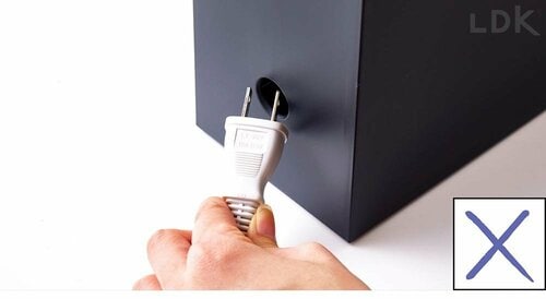 穴にコンセントは通らない! 無印良品のダークグレーのファイルボックスおすすめ イメージ2