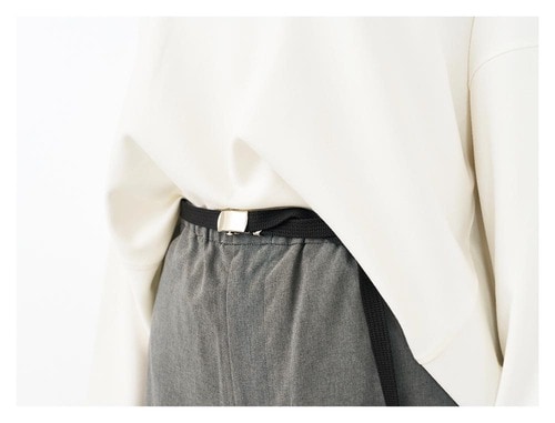 ウエストにインできる丈感ならアレンジしやすい レディースのロンTおすすめ イメージ