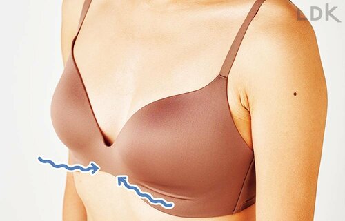 無印vsユニクロ_スウェット、テーパードパンツおすすめ ユニクロ ワイヤレスブラ(3Dホールド) セットアップ可能 イメージ2