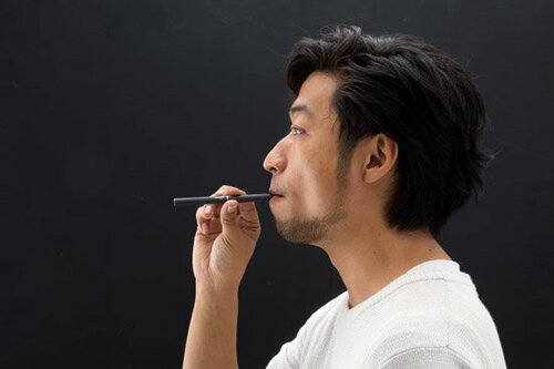 ［比較③　吸いやすさ］手にした感覚も重要です イメージ3