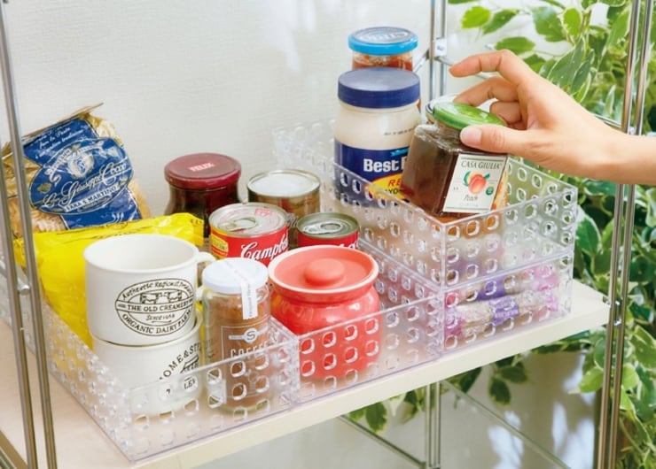 100均で叶うスッキリ収納！ ダイソーの秀逸ケースが定番にそっくりでした