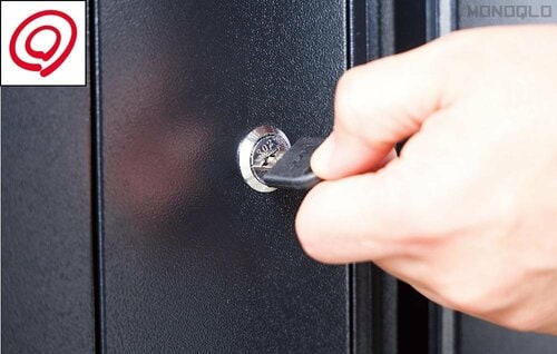 鍵を掛けるときに、かがむ必要がない おしゃれな屋外物置きおすすめ イメージ