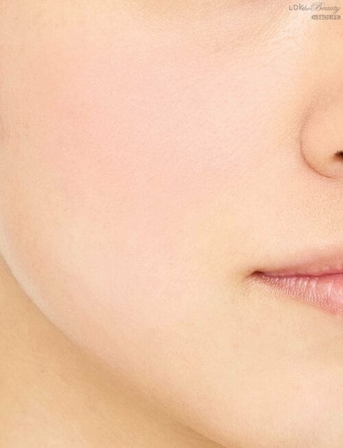 4色すべて：ギラつかないのにメリハリが出た ベージュチークおすすめ イメージ2