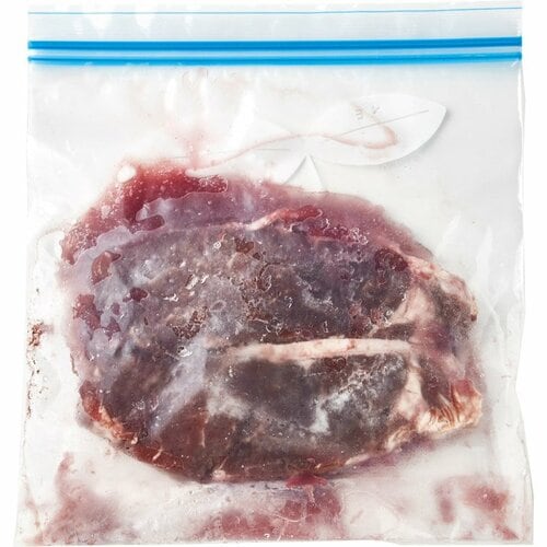 玉ねぎと赤ワインがあれば 特売お肉がふんわり高級肉風に！ イメージ3