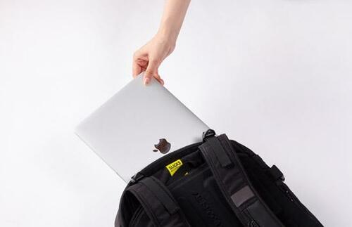 ④収納力MAX! 何でも入っちゃう「Slicks Travel Bag Complete Kit 」