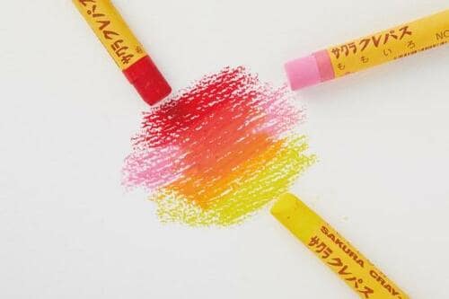 重ね塗りしてもにごらない 発色が綺麗な定番のクレパス イメージ4