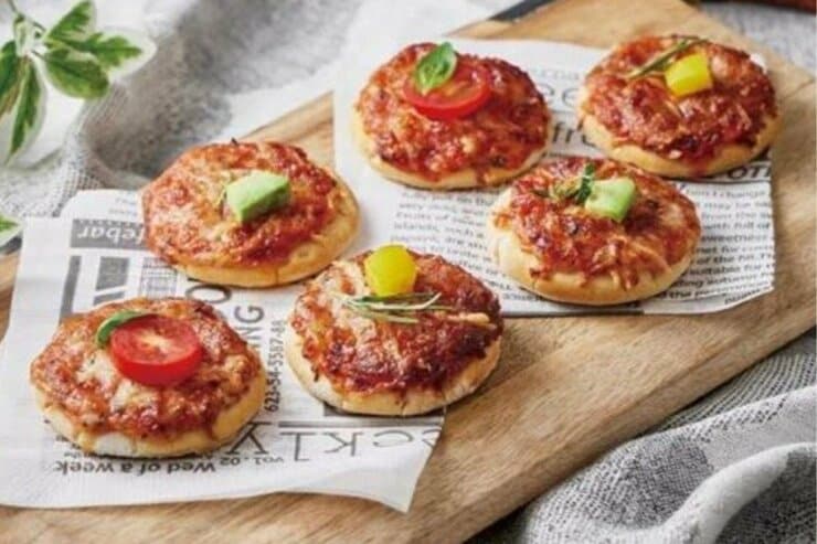 【最新コストコ】小腹すいた時に！ミニピザ「ガリレオ」はストック推奨です｜『LDK』が料理家と比較